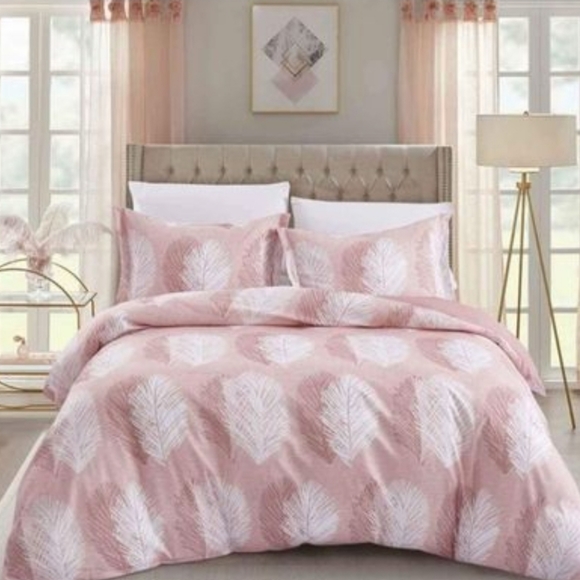 None Other - Pink & White Feathered Print Boho Duvet Set KING Size. Excellent Condition.
